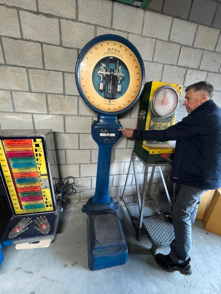 Weegschaal met muntinworp, Verzamelen, Automaten | Overige, Gebruikt, Ophalen