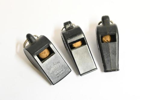 3x fluit the ACME thunderer noble whistle japan bakeliet, Verzamelen, Overige Verzamelen, Gebruikt, Ophalen of Verzenden