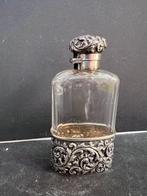 grote antieke zakflacon, heupfles Engels zilveren monturen, Antiek en Kunst, Antiek | Goud en Zilver, Ophalen of Verzenden, Zilver