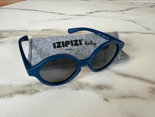 IZIPIZI baby sunglasses 0m-9m, denim blue, Kinderen en Baby's, Babymode-accessoires, Zo goed als nieuw, Ophalen