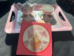 Set cupcake thee pot, blad en boek., Verzenden, Zo goed als nieuw, Overige stijlen