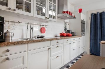 Landelijke rechte keuken wit/creme met apparatuur - 4.10m beschikbaar voor biedingen