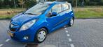 Chevrolet Spark 1.0 Bifuel 2012 Blauw nieuwe apk!  1e eig., Auto's, 15 km/l, 4 cilinders, Blauw, Origineel Nederlands