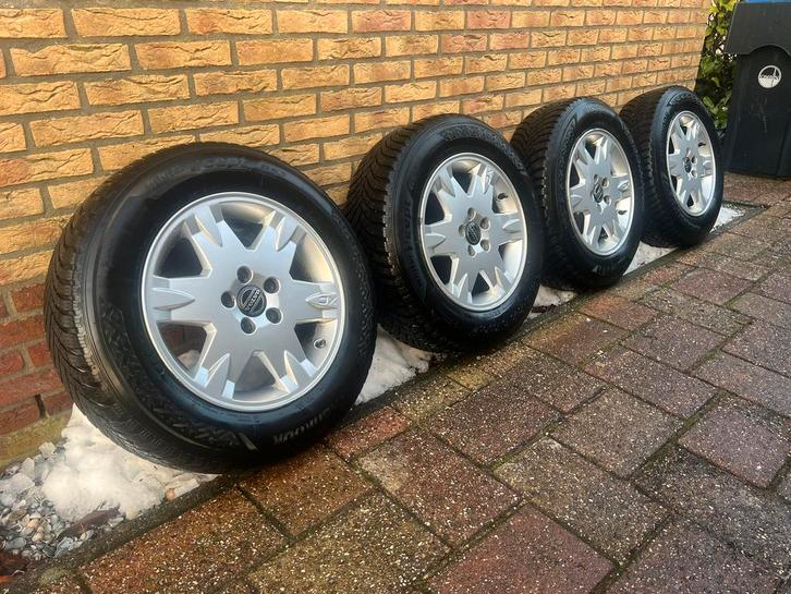 Winter set Volvo XC 70, Auto-onderdelen, Banden en Velgen, Banden en Velgen, Winterbanden, 16 inch, 215 mm, Personenwagen, Gebruikt