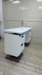 Gharieni manicure nagel tafel, Diensten en Vakmensen, Schoonheidsspecialisten | Manicure