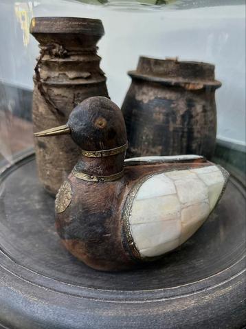 Oosters houten vogeltje India bohemian beschikbaar voor biedingen