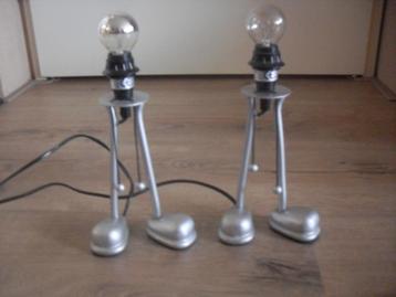 2 tarogo vintage design tafellampen schoenen benen  beschikbaar voor biedingen