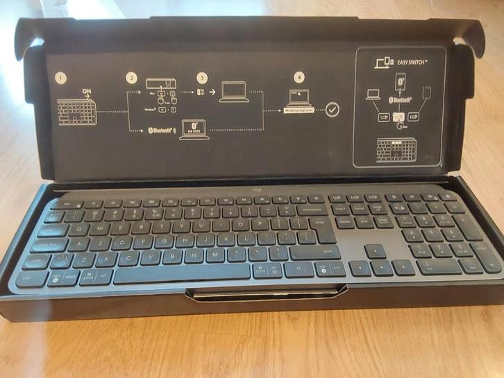 Logitech MX Keys - nieuw!, Computers en Software, Toetsenborden, Nieuw, Qwerty, Draadloos, Ergonomisch, Multimediatoetsen, Ophalen of Verzenden