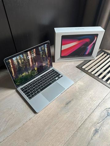 MacBook Pro M1 13” 2020 (moet weg) beschikbaar voor biedingen