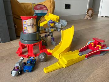 Paw patrol auto schietbaan met sloopkogel beschikbaar voor biedingen