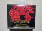 Pokémon Lost Origin ETB (Pokémon center), Ophalen of Verzenden, Zo goed als nieuw