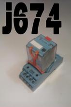 Releco relais 230 Volt AC gestuurd 4X wisselcontact 10A, Gebruikt, Info@comatreleco.com, Ophalen of Verzenden, ComatReleco AG