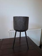 Prachtige metalen plantenpot op poten van Countryfield, Minder dan 60 cm, Rond, Ophalen of Verzenden, Zo goed als nieuw
