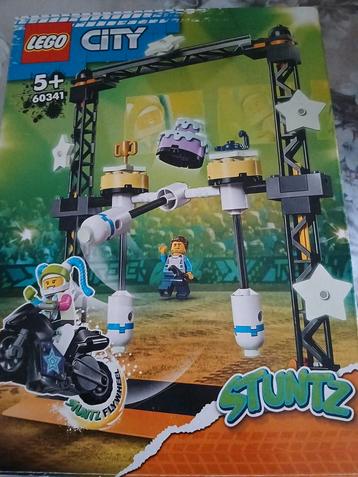 LEGO City Stuntz 60341 - Stuntuitdaging beschikbaar voor biedingen