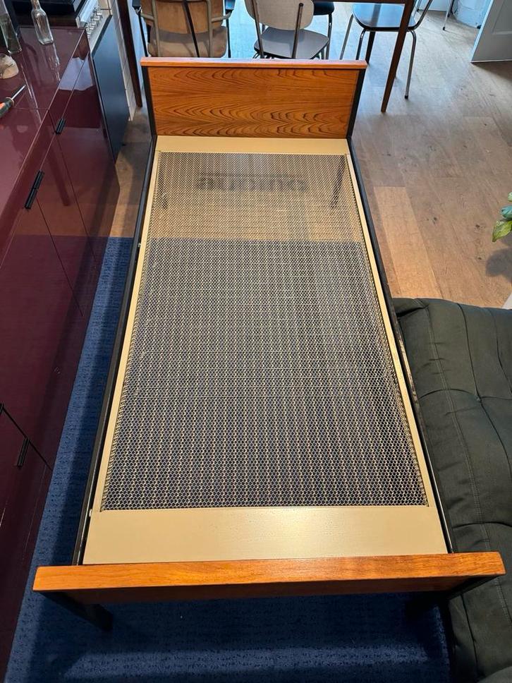 Auping 1-persoons bed 199x94, Huis en Inrichting, Slaapkamer | Bedden, Gebruikt, Eenpersoons, 90 cm, 200 cm, Metaal, Zwart, Ophalen