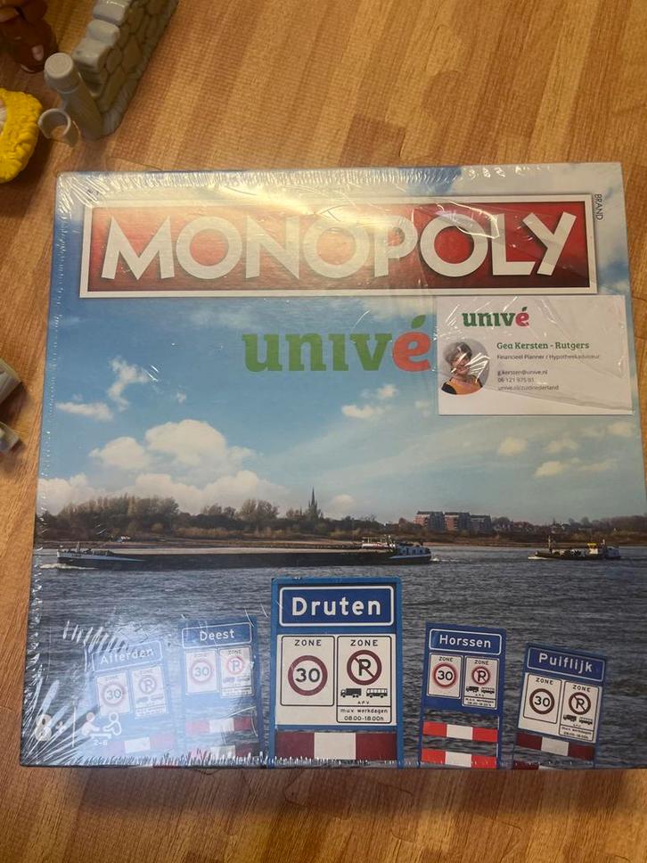 Monopoly Univé Editie - Nieuw!, Hobby en Vrije tijd, Gezelschapsspellen | Bordspellen, Nieuw, Drie of vier spelers, Ophalen of Verzenden
