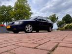 Volvo V70 2.4 D5 2002 Blauw, Auto's, Volvo, Voorwielaandrijving, 15 km/l, 1800 kg, Zwart