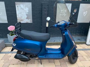 Momo morino scooter blauw kenteken beschikbaar voor biedingen
