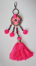 sleutelhanger XL bohemian FLUO ROZE kwast pompons kraaltjes, Ophalen of Verzenden, Nieuw, Overige typen