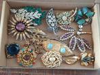 14 Vintage Broches, beschadigd of missen strass steentjes, Ophalen of Verzenden, Gebruikt, Overige kleuren, Overige materialen