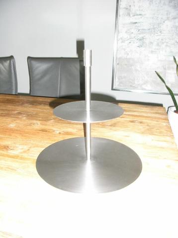 rvs design Etagère hoogte 35cm met 2 bladen van 20 en 30 cm beschikbaar voor biedingen