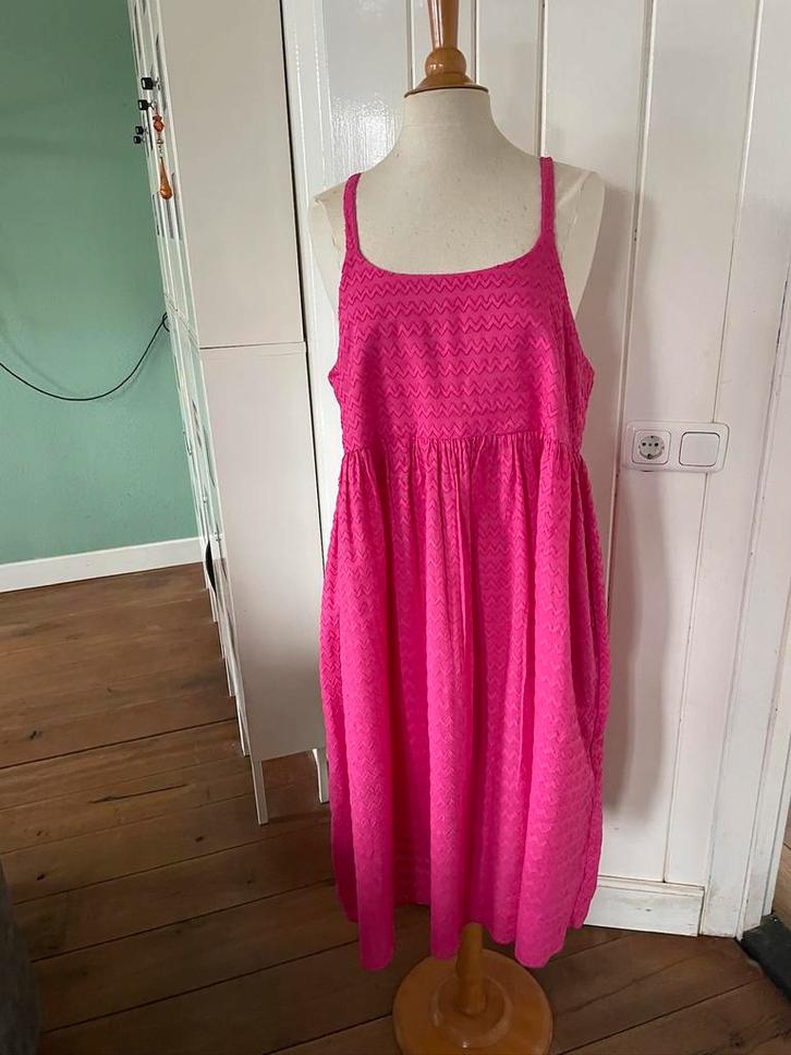 Roze zomerjurk Gudrun sjoden maat M, Kleding | Dames, Jurken, Zo goed als nieuw, Maat 38/40 (M), Roze, Onder de knie, Ophalen of Verzenden