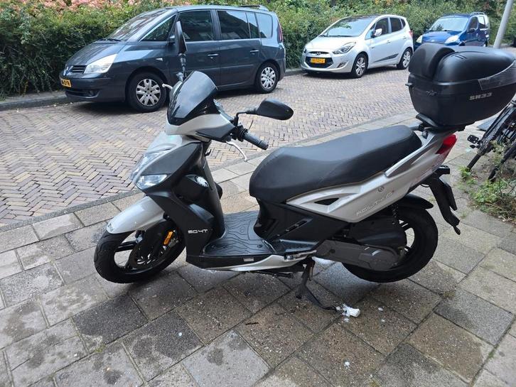 Kymco agility 16+ nardo grey, Fietsen en Brommers, Scooters | Kymco, Zo goed als nieuw, Agility, Benzine, Ophalen of Verzenden