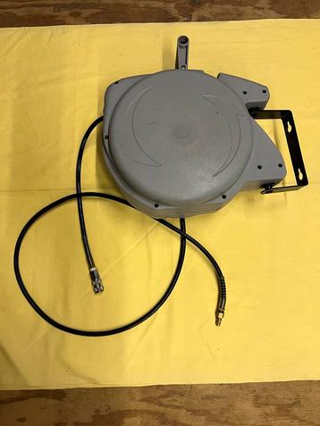 Compressorslang haspel voor aan de muur beschikbaar voor biedingen