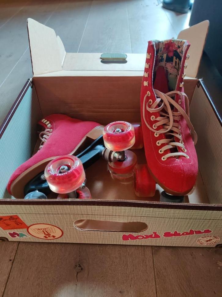 Moxi Lolly rolschaatsen kleur Poppy size 6, Sport en Fitness, Skeelers, Zo goed als nieuw, Overige typen, Overige merken, Dames