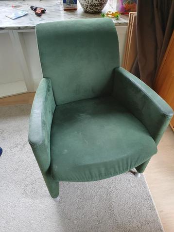 Twee mooie donkergroene Leolux fauteuils beschikbaar voor biedingen