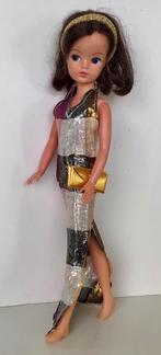 Halter avondjurk + tasje voor Sindy Fleur Barbie excl. pop, Ophalen of Verzenden, Gebruikt, Kleertjes