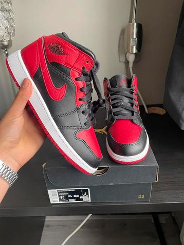 Nike Jordan 1 Mid Banned Maat: 36,5 100% orgineel ongedragen beschikbaar voor biedingen