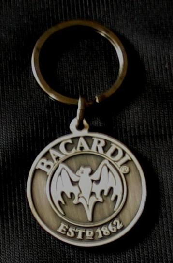 Bacardi Sleutelhanger ! ( Brons ) beschikbaar voor biedingen