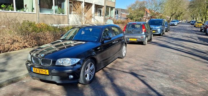 BMW 1-Serie 1.6 Executive Line I 116 2005 Zwart, Auto's, BMW, Particulier, 1-Serie, Airbags, Airconditioning, Bluetooth, Centrale vergrendeling