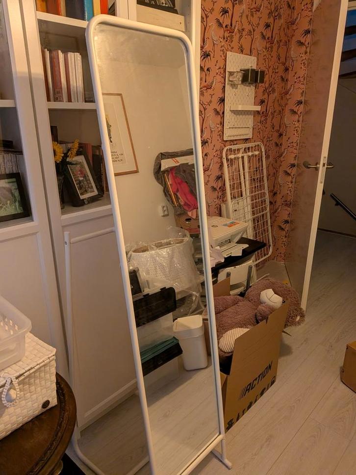 Ikea Knapper Spiegel - Staande Passpiegel, Huis en Inrichting, Woonaccessoires | Spiegels, Zo goed als nieuw, Minder dan 50 cm