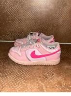 Nike Dunk low sneakers Roze maat 30, Meisje, Ophalen of Verzenden, Zo goed als nieuw, Nike