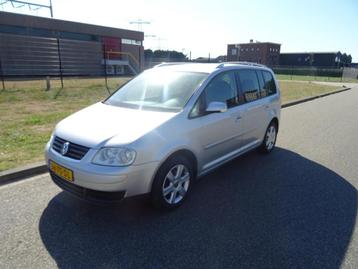 Volkswagen Touran 1.4 TSI Business beschikbaar voor biedingen