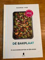 Kookboek: Dé Bakplaat - Rukmini Iyer, Boeken, Hoofdgerechten, Ophalen of Verzenden, Zo goed als nieuw, Gezond koken