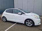 Peugeot 208 1.4 VTi Allure climatronick panoramadak, navigat, Auto's, Peugeot, Voorwielaandrijving, Euro 5, Stof, Zwart