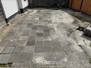 Tegel 30x30 ca 30 - 35m2 gratis beschikbaar voor biedingen