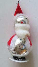 Oude kersthanger Kerstman: 2 Kerstballen op elkaar met stof, Diversen, Kerst, Ophalen of Verzenden