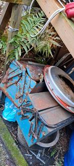 4 lege gereedschapskist 25€, Ophalen