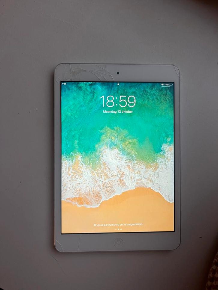 iPad Mini 2 - Gebruikt, Computers en Software, Apple iPads, Gebruikt, Apple iPad Mini, Wi-Fi, 8 inch, 16 GB, Zilver, Ophalen of Verzenden