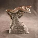 Antiek sculptuur met liggend naakt, Antiek en Kunst, Kunst | Beelden en Houtsnijwerken, Ophalen of Verzenden