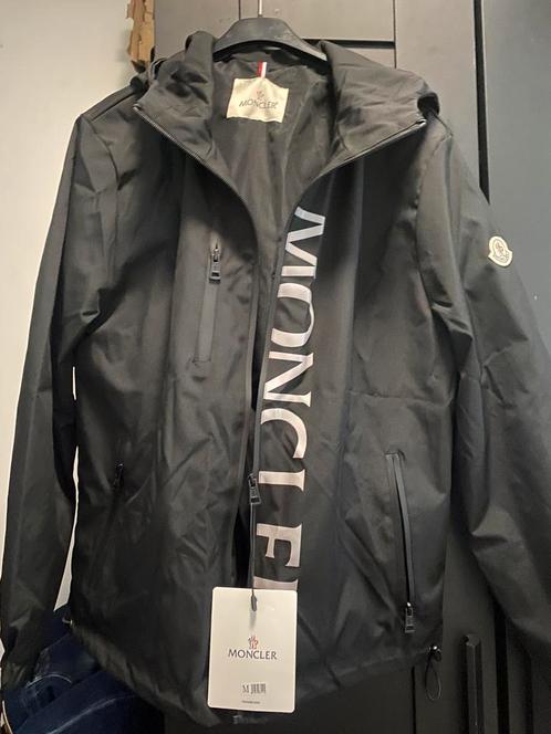 moncler vest / regenjas / zomerjas, Caravans en Kamperen, Regenkleding, Zo goed als nieuw, Regenjas, Ophalen of Verzenden