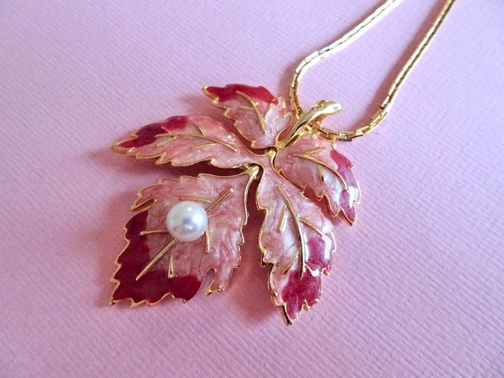 jwg Vintage 70s orchidee parel emaille ketting goud klr roze, Sieraden, Tassen en Uiterlijk, Antieke sieraden, Ketting, Overige materialen