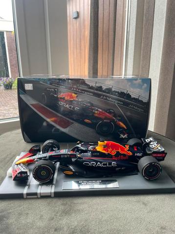 Max Verstappen auto 1:18 2022 Miami GP Ed 86 beschikbaar voor biedingen