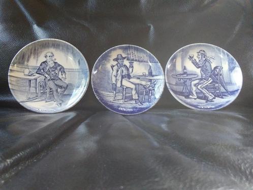Mini bordjes 'Dranksoorten', Royal Sphinx & Boch (3 stuks), Antiek en Kunst, Antiek | Servies los, Ophalen of Verzenden