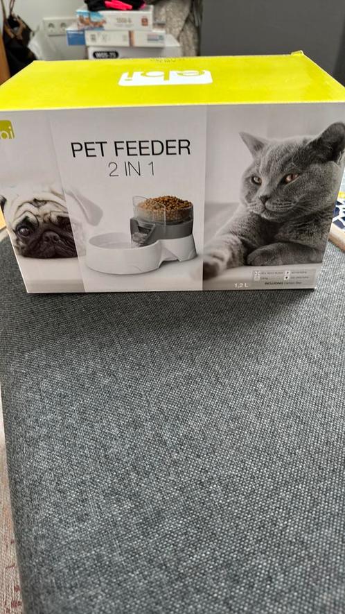 EBI Pet feeder kat en kleine honden, Dieren en Toebehoren, Kattenvoerbakken en Drinkbakken, Zo goed als nieuw, Ophalen of Verzenden