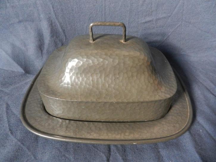 Gehamerde tinnen botervloot Engels door Frank Cobb ca. 1920, Antiek en Kunst, Antiek | Tin, Ophalen of Verzenden